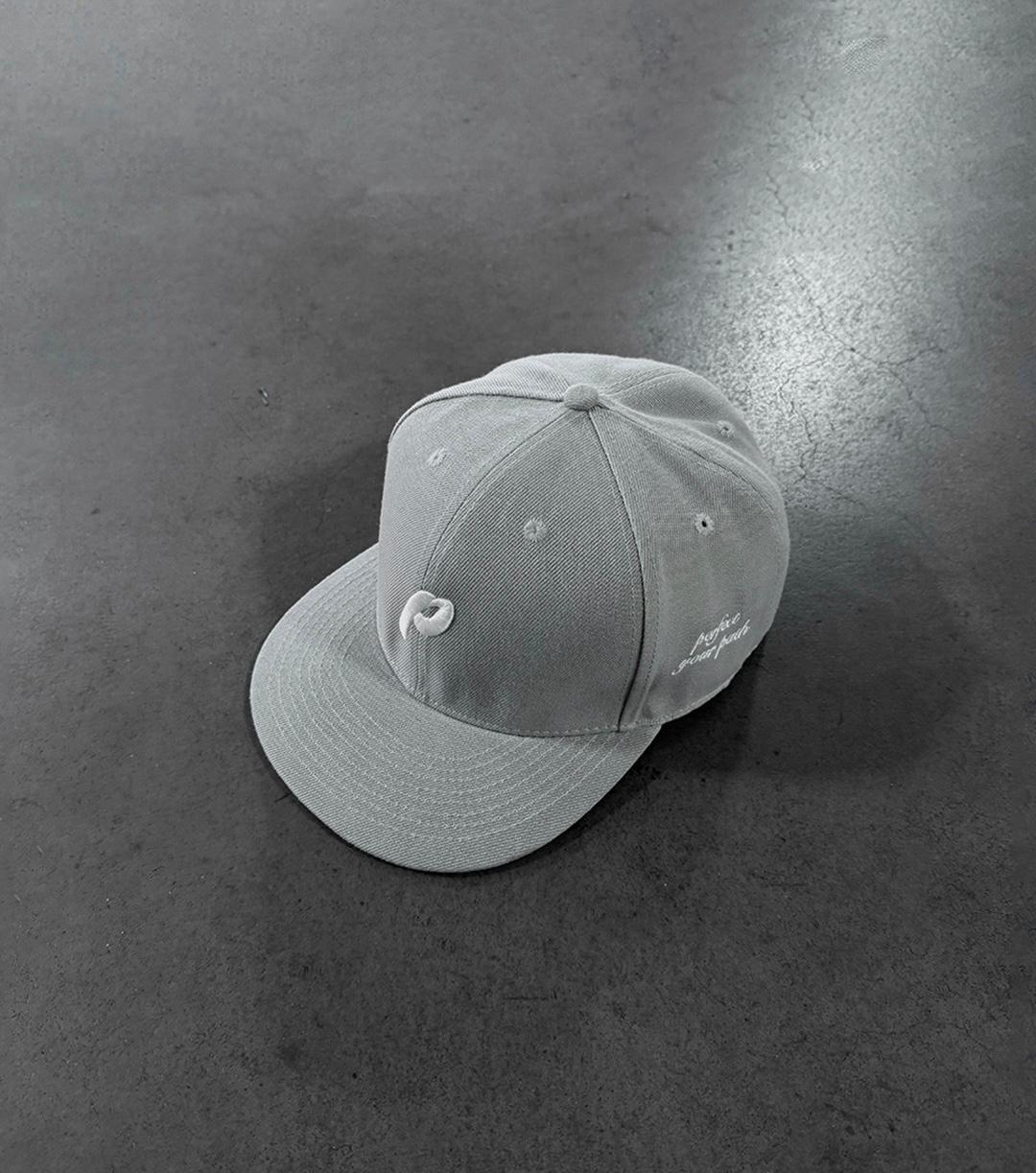 LIGHT GREY PERFECT CAP