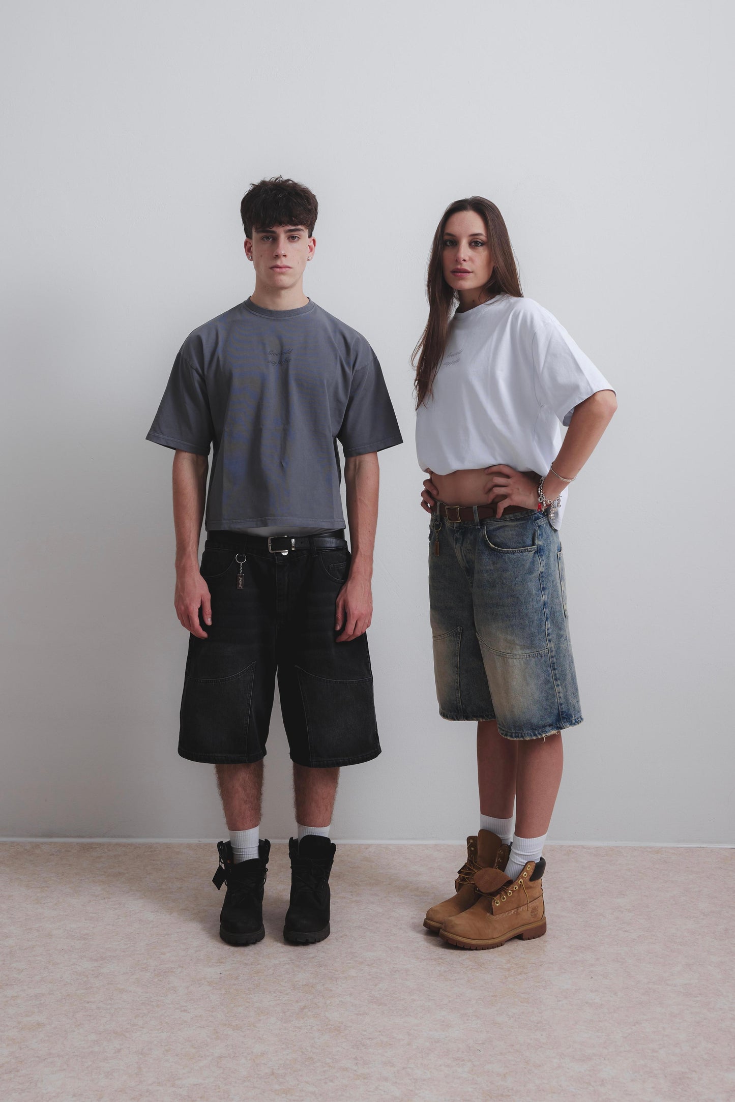 SMOKE GREY FLOWER TEE